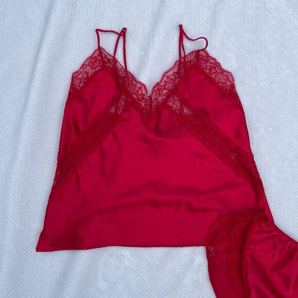 VICTORIA’S SECRET RED SATIN & LACE LINGERIE SET - Picture 3 of 6